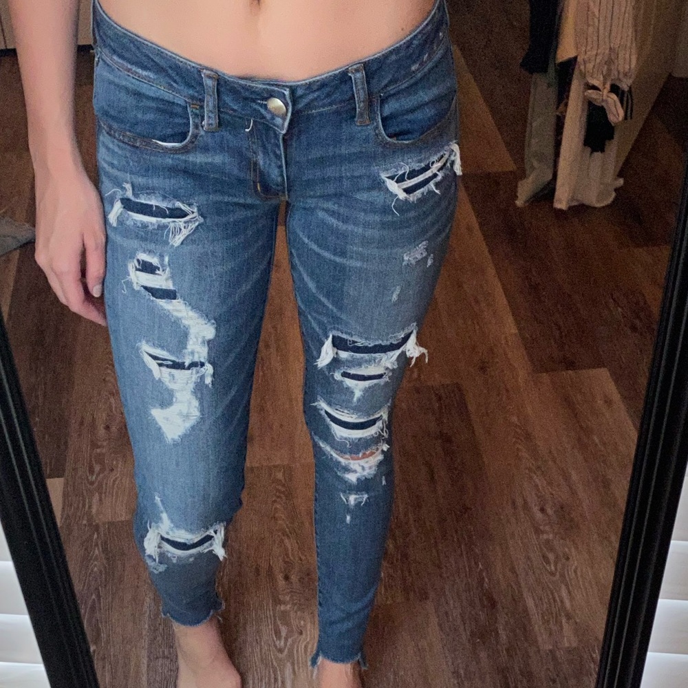 American eagle distressed jeans